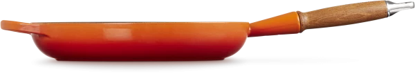 Le Creuset Bratpfanne Signature Aus Gusseisen In Ofenrot 28 Cm / 2,6 Liter 7 Le Creuset Bratpfanne Signature Aus Gusseisen In Ofenrot 28 Cm / 2,6 Liter – Bild 5