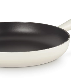 Le Creuset Bratpfanne Signature Aus Gusseisen In Meringue 28 Cm / 2,6 Liter