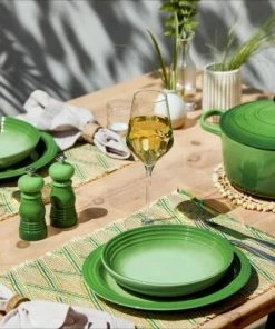 Le Creuset Bräter SIGNATURE Rund In Bamboo Green 24 Cm / 4,2 L -Wesco store LC 20201221 UK LS YC BAMBOOCOLL2021 084 1