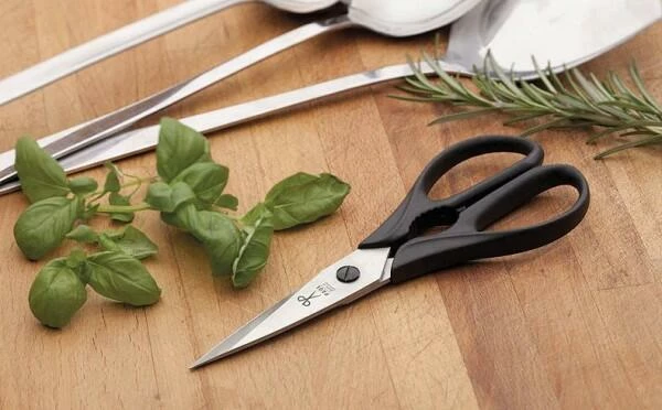 Scherenmanufaktur Paul Küchenschere Lang Mit Mikroverzahnung 4 Scherenmanufaktur Paul Küchenschere Lang Mit Mikroverzahnung – Bild 2